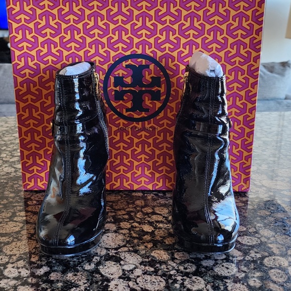 Tory Burch Patent Leather Booties - Black - Size 8 - Picture 11 of 16